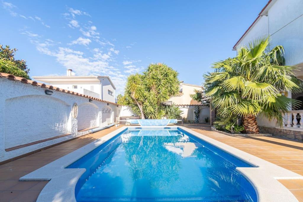 Sm21-Gran Casa De Vacaciones En La Playa, 4 Habitaciones, Climatizada, Piscina, Barbacoa Y Wifi Empuriabrava Kültér fotó