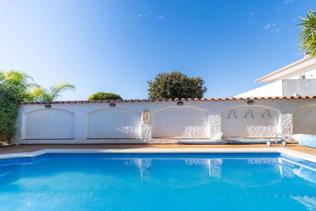 Sm21-Gran Casa De Vacaciones En La Playa, 4 Habitaciones, Climatizada, Piscina, Barbacoa Y Wifi Empuriabrava Kültér fotó