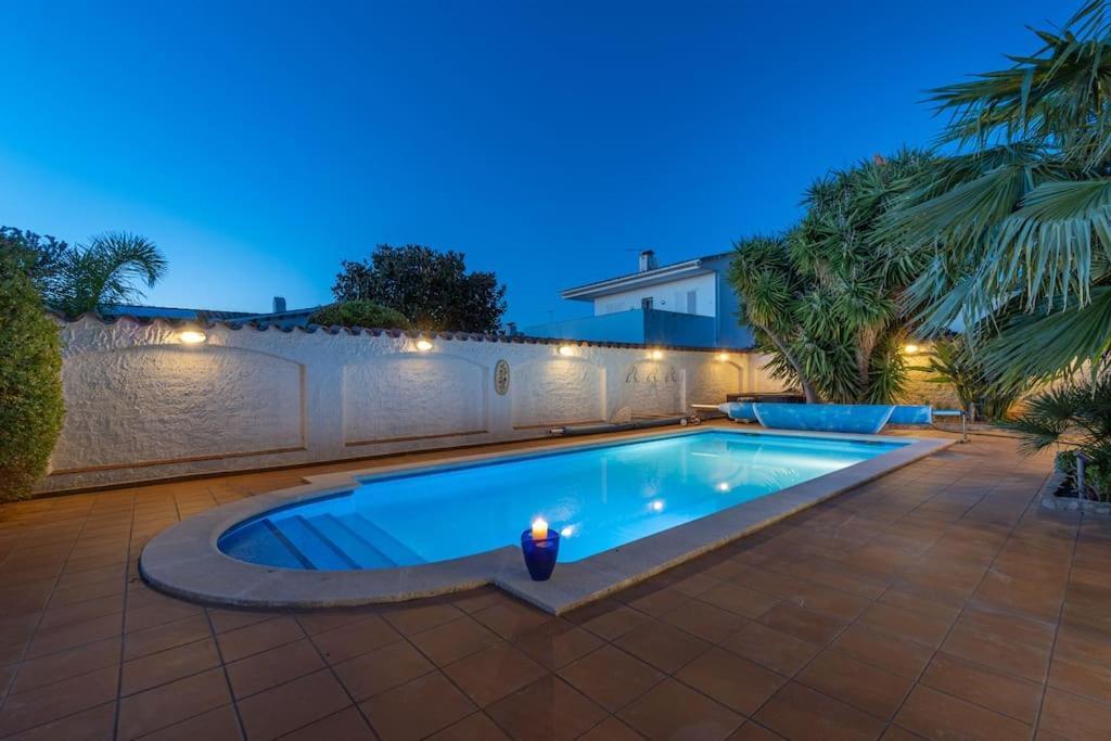 Sm21-Gran Casa De Vacaciones En La Playa, 4 Habitaciones, Climatizada, Piscina, Barbacoa Y Wifi Empuriabrava Kültér fotó