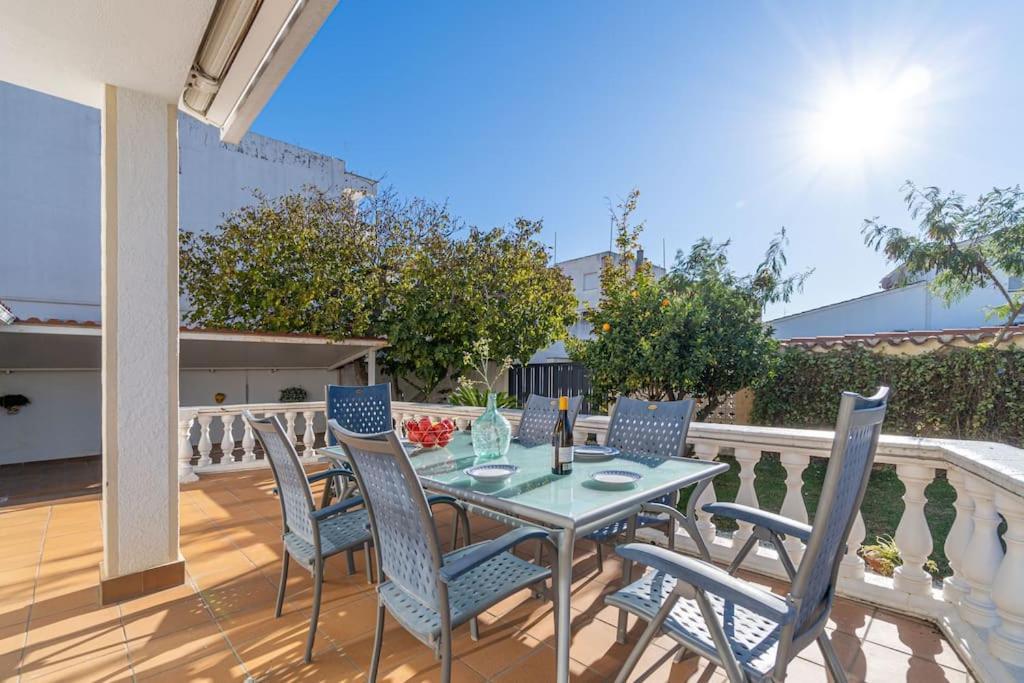 Sm21-Gran Casa De Vacaciones En La Playa, 4 Habitaciones, Climatizada, Piscina, Barbacoa Y Wifi Empuriabrava Kültér fotó