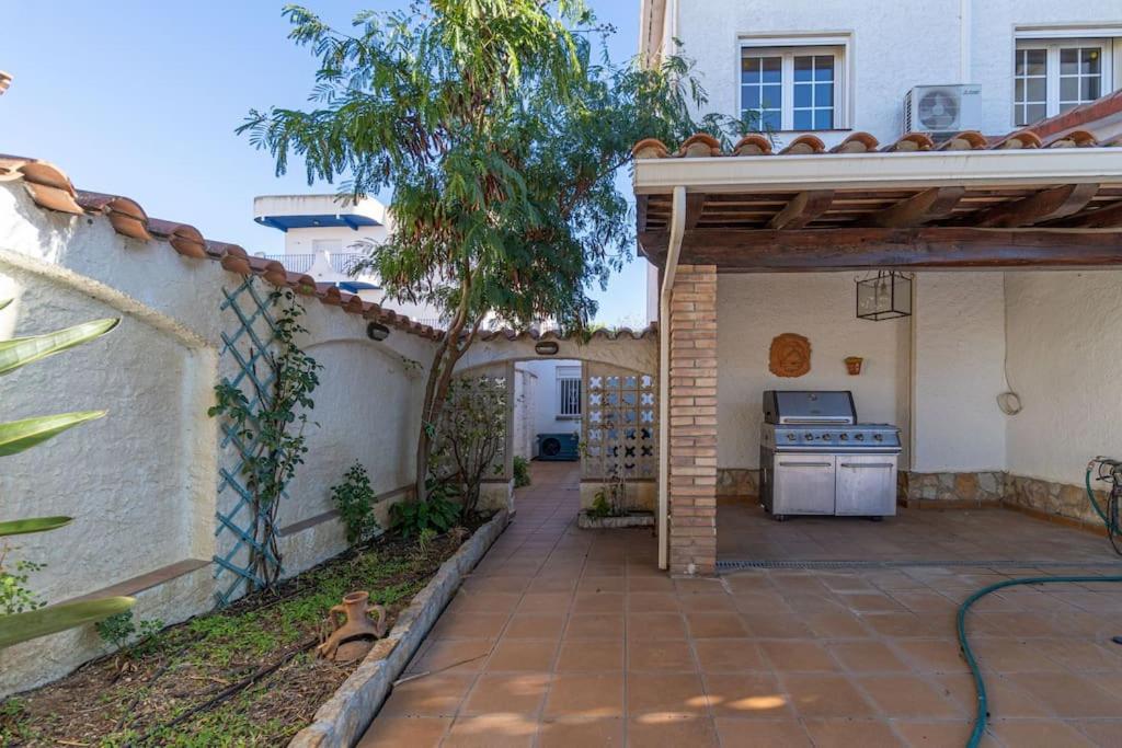 Sm21-Gran Casa De Vacaciones En La Playa, 4 Habitaciones, Climatizada, Piscina, Barbacoa Y Wifi Empuriabrava Kültér fotó